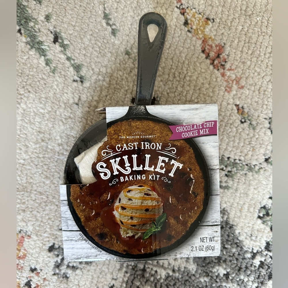 New mini cast iron skillet